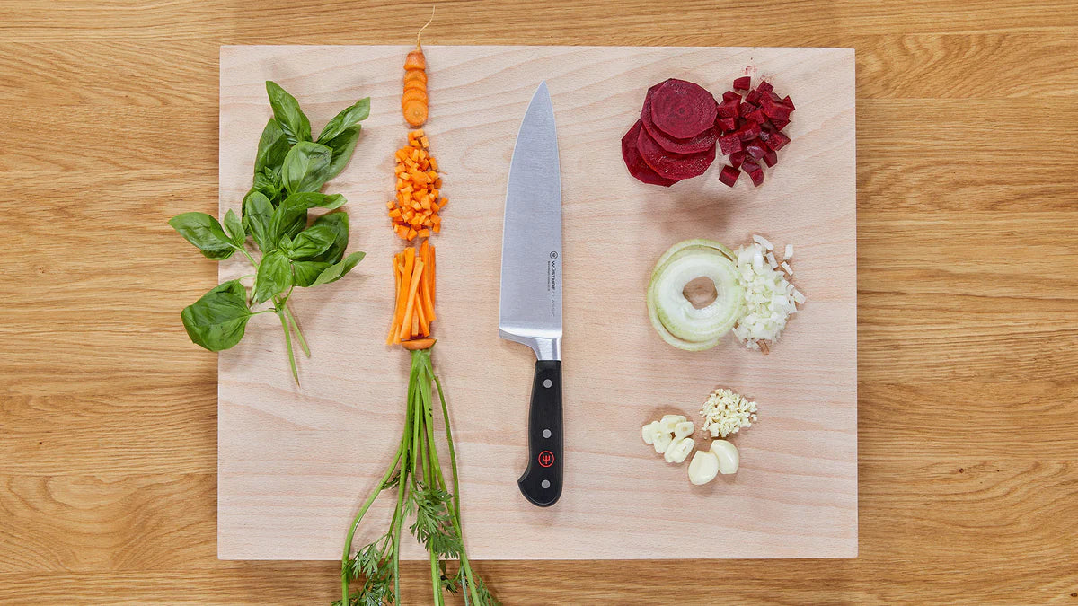 CLASSIC CHEF'S KNIFE 32 CM
