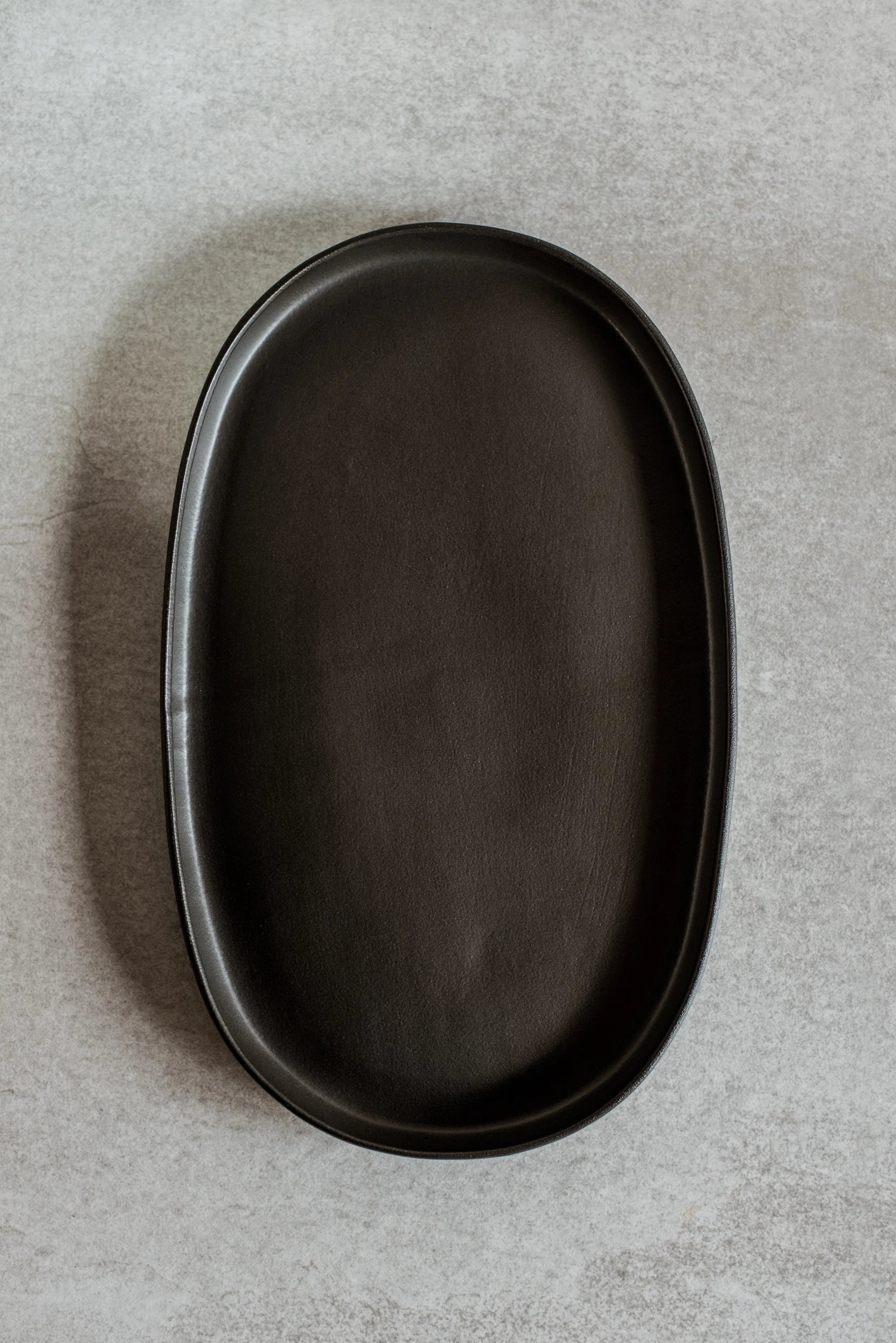 ORL GBS OVAL PLATE 24X14CM MATT BLACK